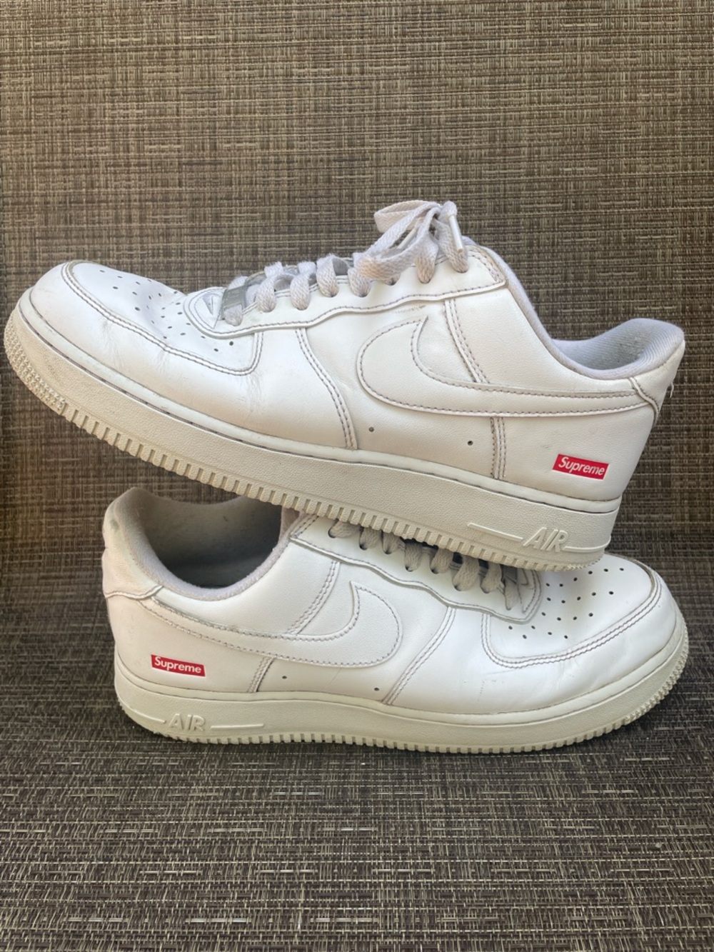 Nike Air Force 1 Low x Supreme sneakers - nice outer condition sz 8.5 men’s